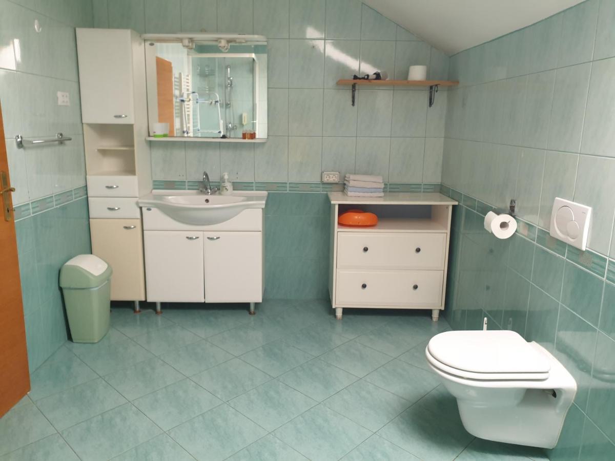 Hisa Bizjak Kranj Exteriör bild
