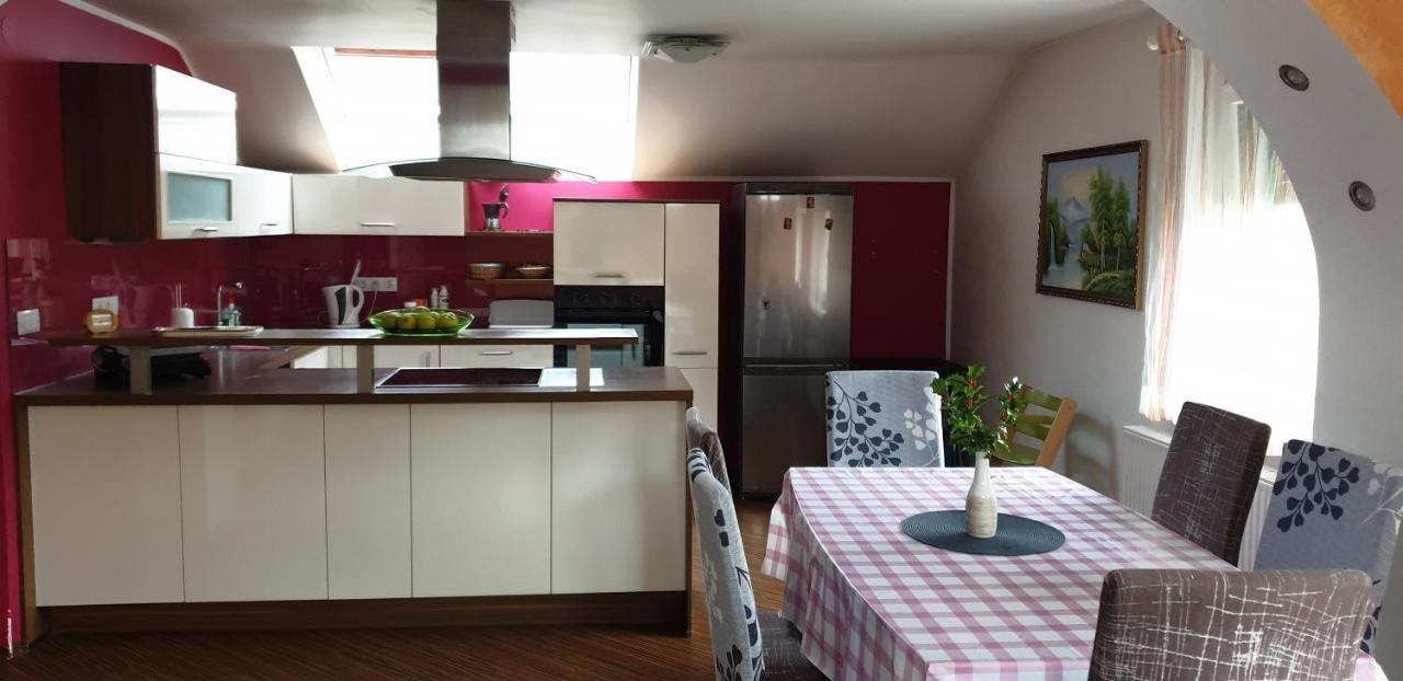 Hisa Bizjak Kranj Exteriör bild