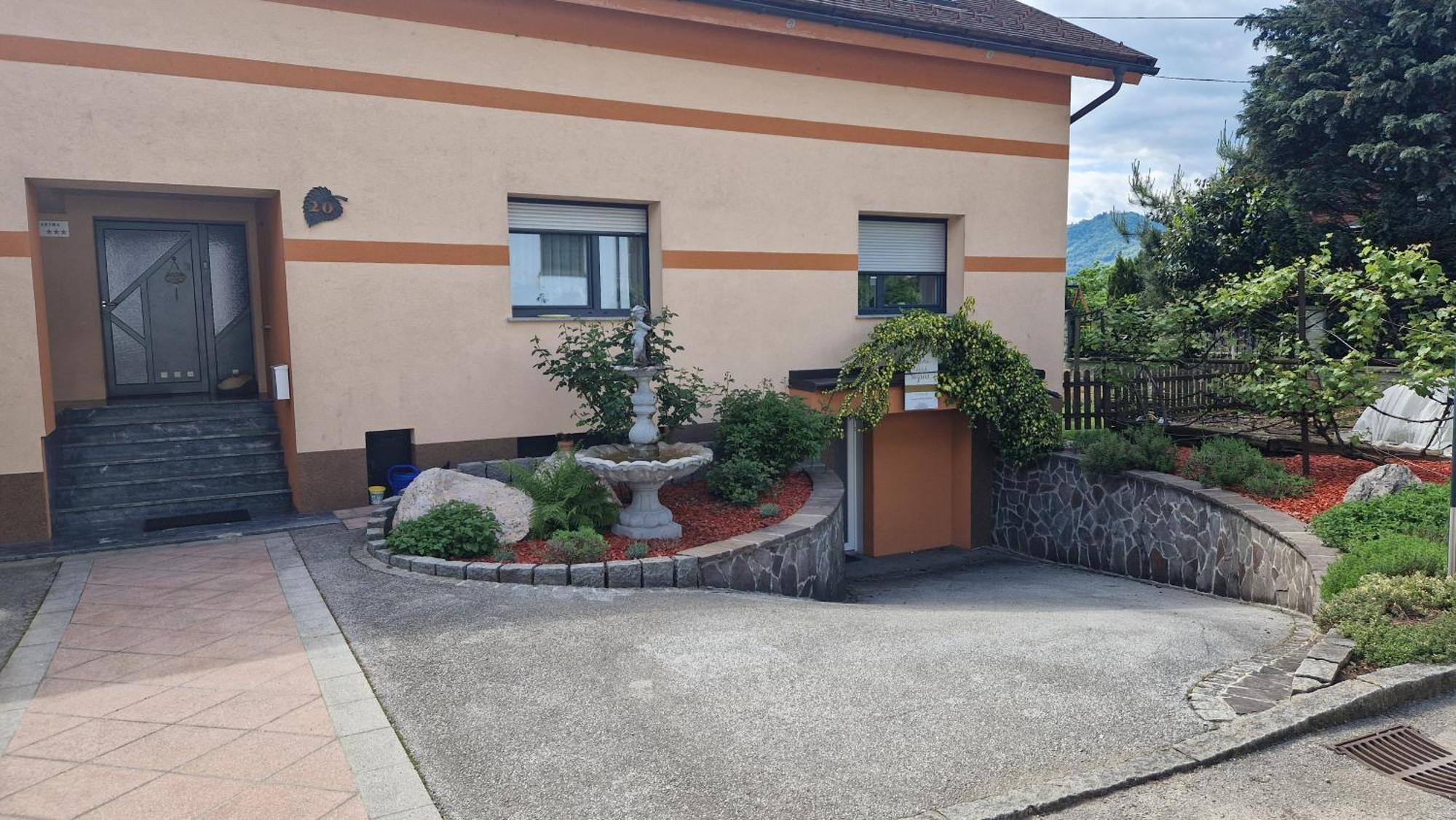 Hisa Bizjak Kranj Exteriör bild